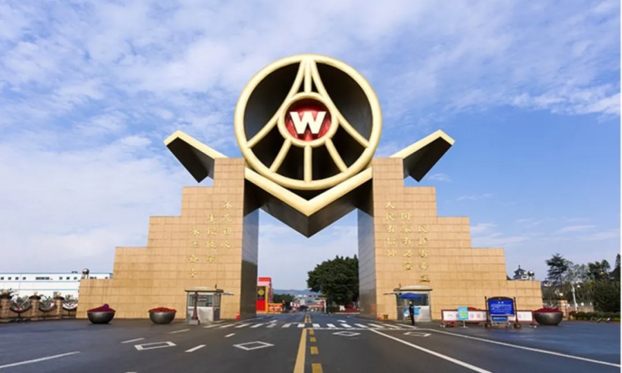 “晕头转向”的五粮液,有了懂新能源的“一把手”!